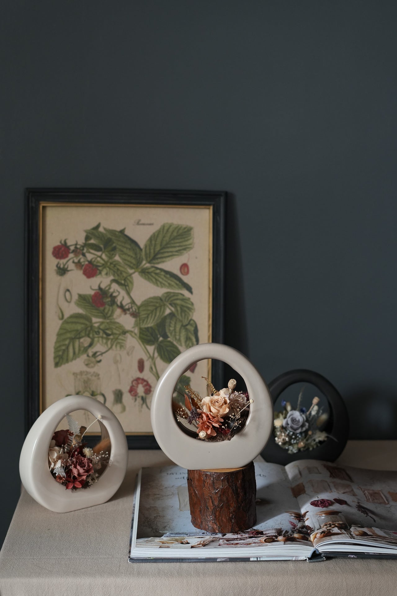 Moon Arrangement (Everblooom)